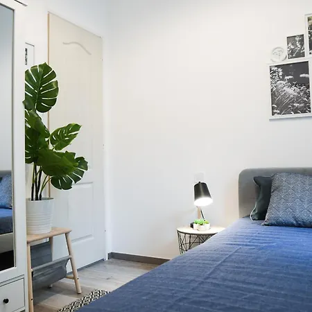 Buda Tiny Apartment *